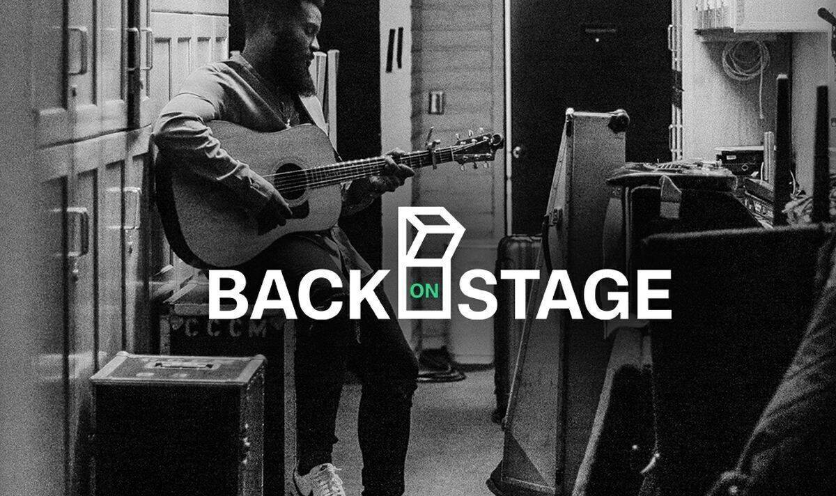 Ideen- und Erfahrungsaustausch für Kreativschaffende: backonstage.blog.