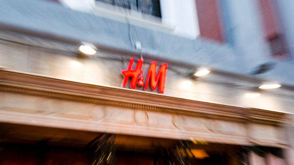 H&M steigerte mit günstiger Mode zwischen 2008 und 2015 seine Umsätze von rund 2,5 Milliarden Euro auf über vier Milliarden Euro.