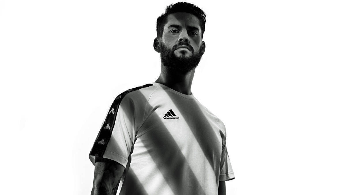 Isco läuft für Adidas auf.