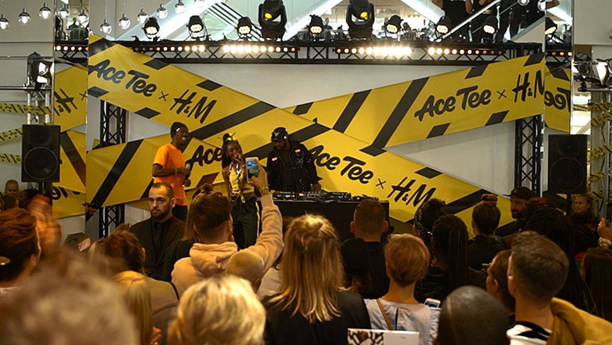 H&M wirbt für die Streetwear-Kollektion mit Influencerin Ace Tee