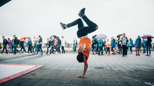 Hip-Hop-Battle promotet Streetwear-Kollektion von H&M