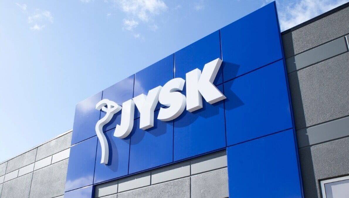 Deutschland war das letzte Land, in dem das Einrichtungshaus bis September 2021 noch nicht Jysk hieß. Das dänische Wort steht für "jütländisch".
