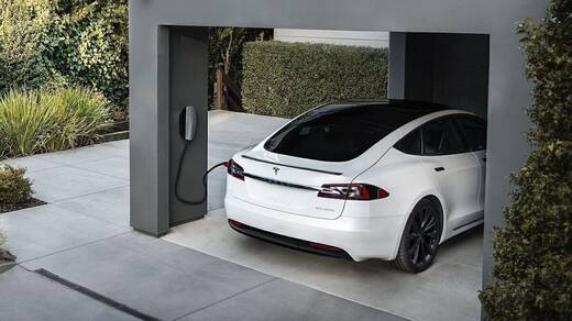 Tesla bietet seinen deutschen Kund:innen ab sofort auch seinen eigenen Stromtarif an.