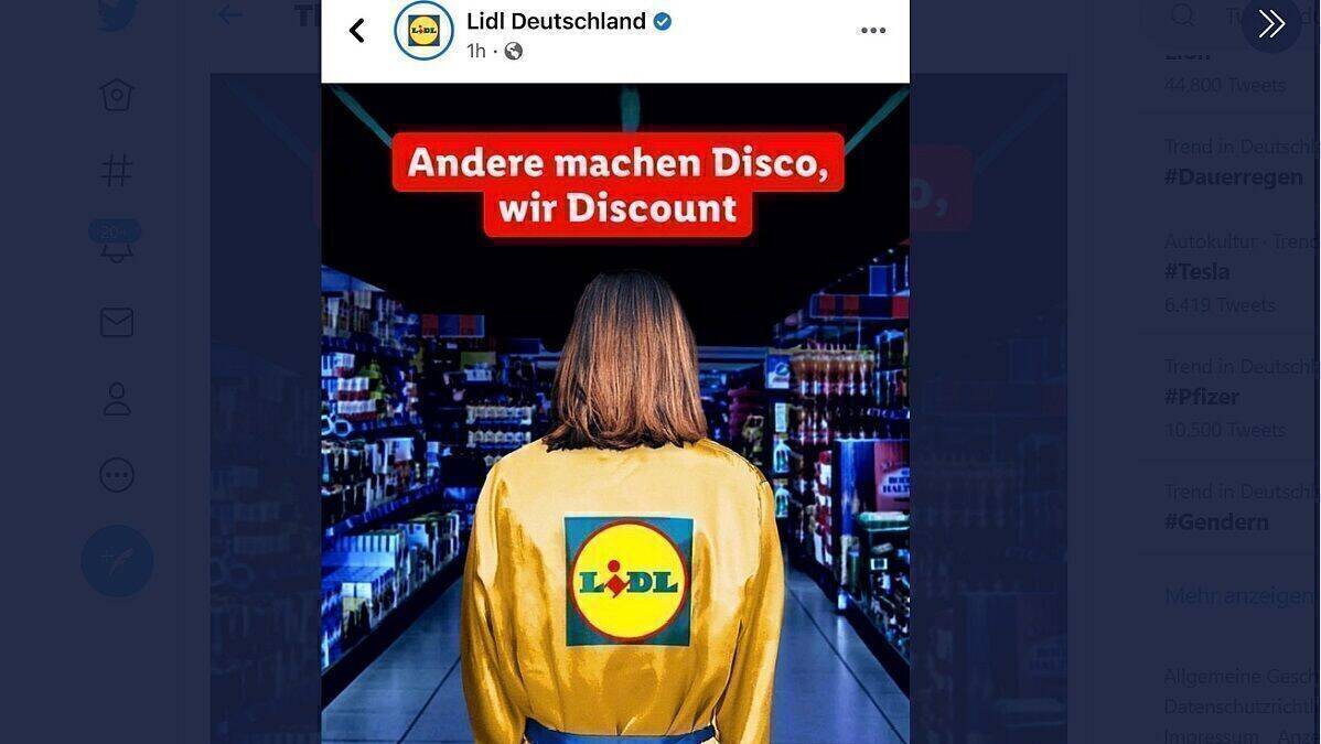 Mit dem "Lidl-Kimono" nimmt der Discounter seinen Konkurrenten Edeka aufs Korn.