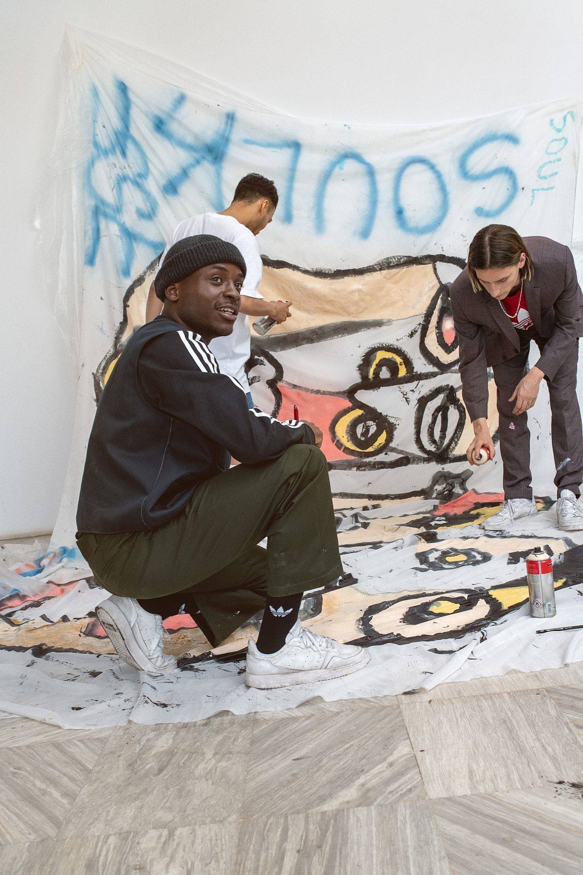 Eine Mischung aus Werbung und Kunst - ohne Smartphone
