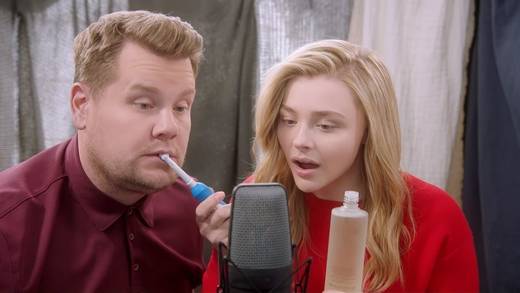 James Corden und Chloë Grace Moretz beim ASMR.