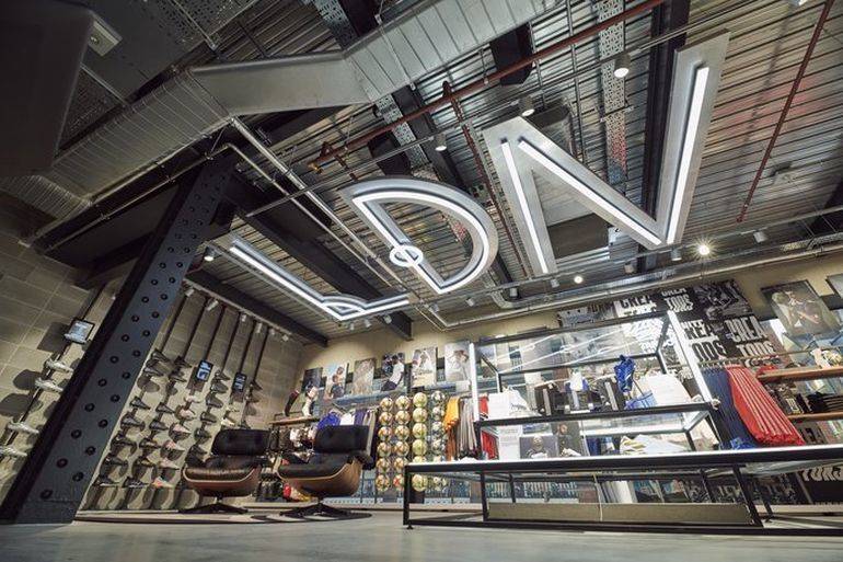 Adidas online store au top