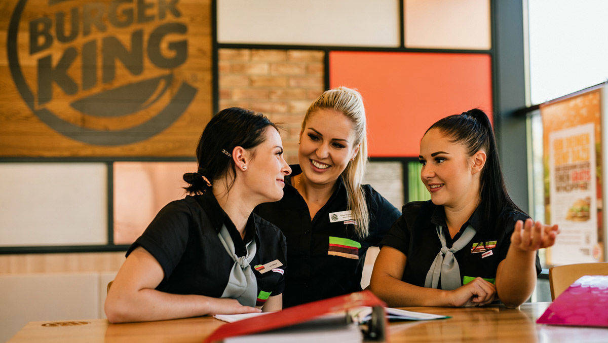 Burger King fahndet mit Social-Media-Videos nach neuen Mitarbeitern.