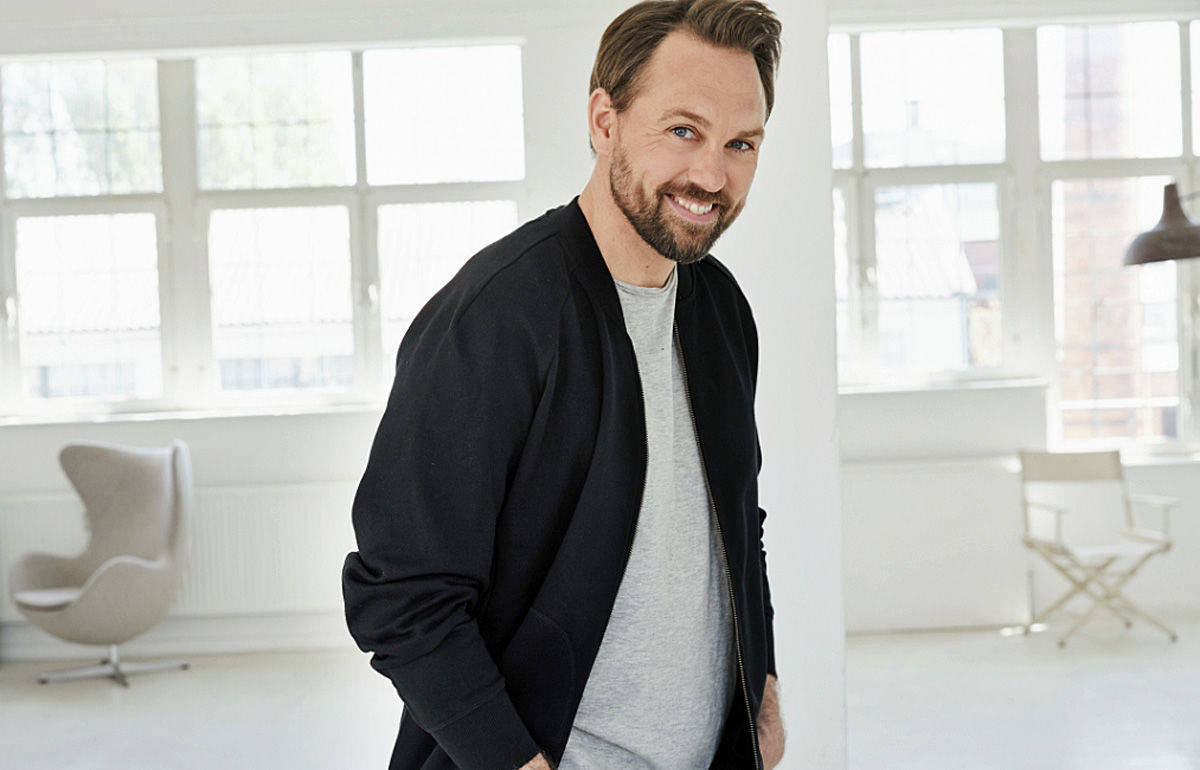 Steven Gätjen steht seit einigen Monaten für die Mode von About You.