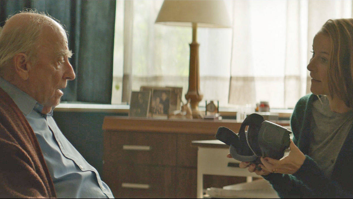 Bisher gibt es nur einen Screenshots zum Film "Anna", den Clip gibt es ab dem 1. November zu sehen.