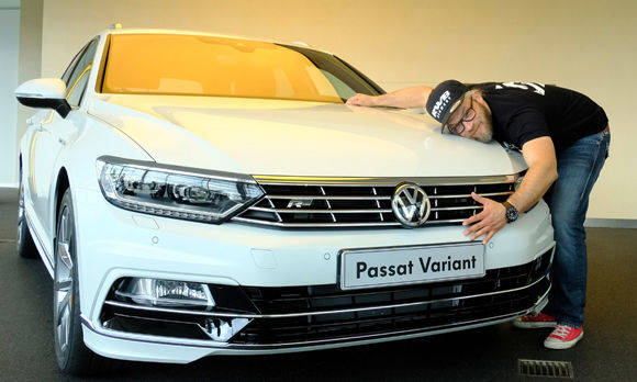 So wie Tuning-Experte Sidney Hoffmann liebäugeln auch viele andere Kunden weiter mit einem Volkswagen.