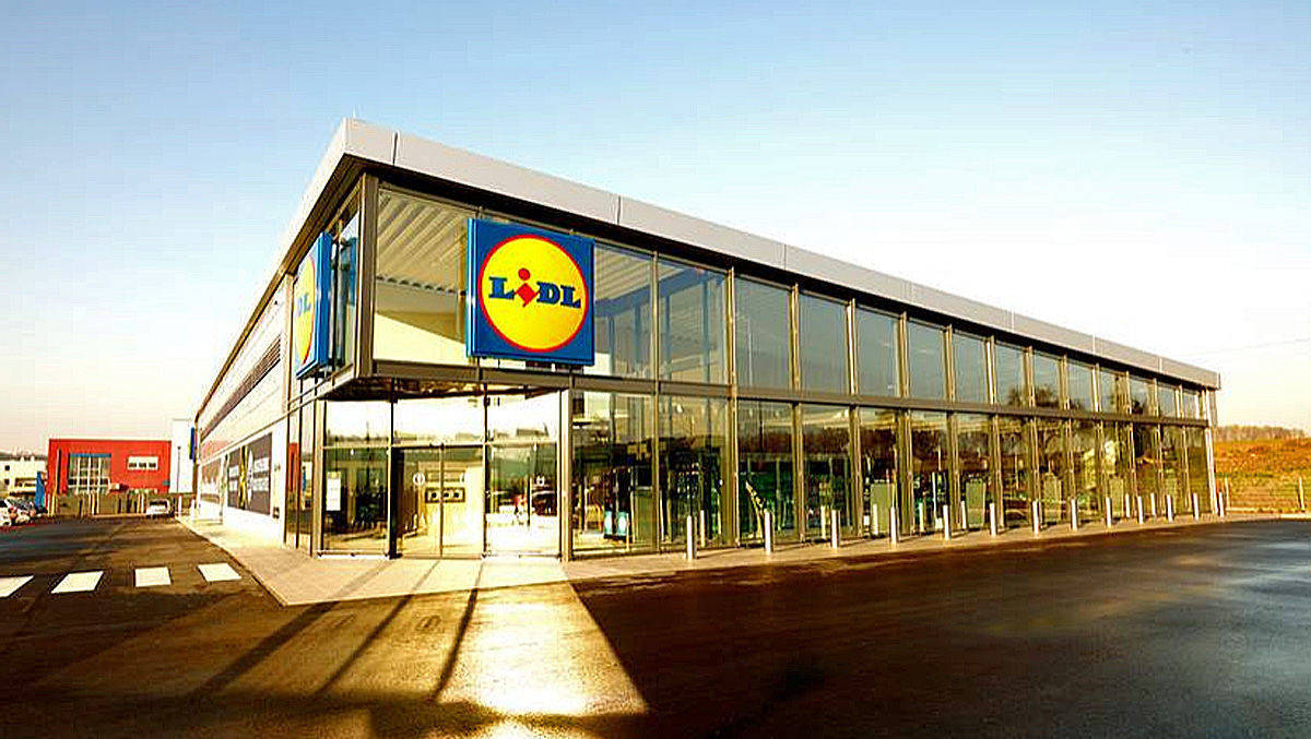 Filialen bleiben am 24. Dezember zu: Die Lidl-Mitarbeiter dürfen an Heiligabend zuhause bleiben. 