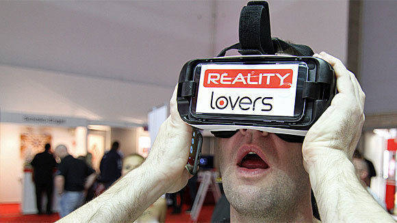 Virtual Reality wird 2017 das Content Marketing vorantreiben.