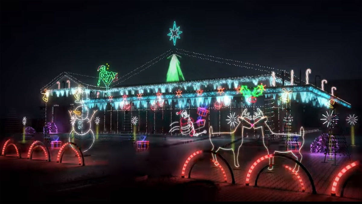 Techno-Beats auf dem Aldi-Parkplatz: Im Netz kommt der Weihnachtsspot gut an.