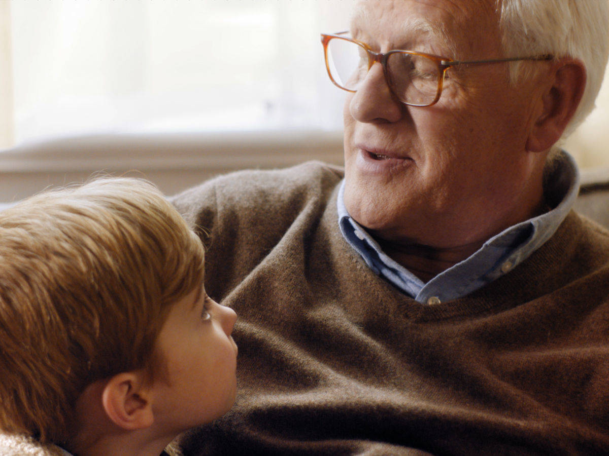 Der neue Opa Hansen und sein neues Enkelkind