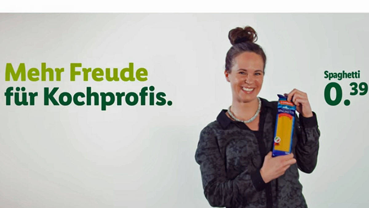 Pasta, die weniger kostet als 50 Cent und noch dazu schmecken soll, zeigt Lidl im neuen Spot.