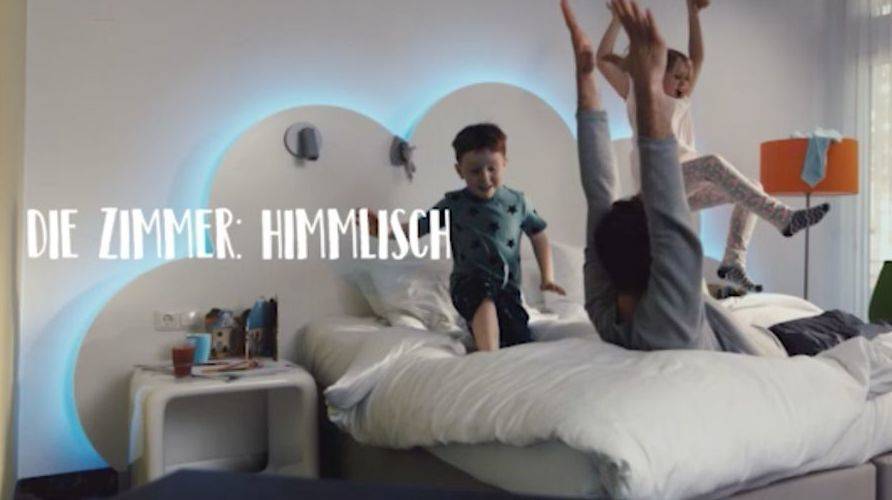 So gemütlich bei Ibis und doch preisgünstig. Die neue Kampagne von Hello, München.