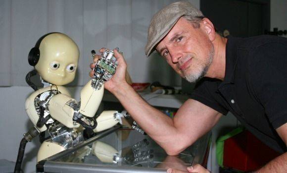 Wenn die Roboter kommen, wird Menschsein nach wie vor Spaß machen: KI-Experte Jürgen Schmidhuber.