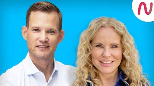 Hendrik Streeck plaudert mit Katja Burkard. 