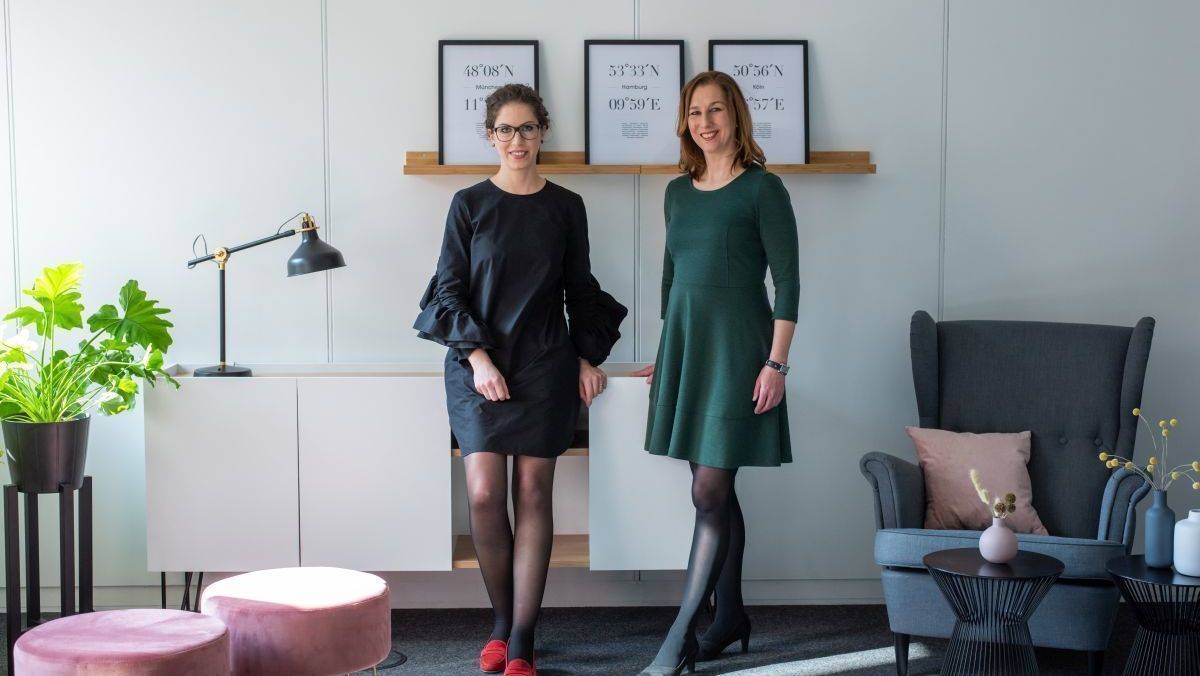 HitchOn-Chefin Sarah Kübler (l.) mit Ilona Kelemen-Rehm, Bauer Advertising.