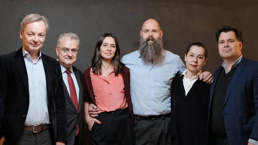 Das neue Führungsteam beim Berliner Verlag (v.l.n.r.): Elmar Jehn, Michael Maier, Silke und Holger Friedrich, Margit J. Mayer, Jochen Arntz.