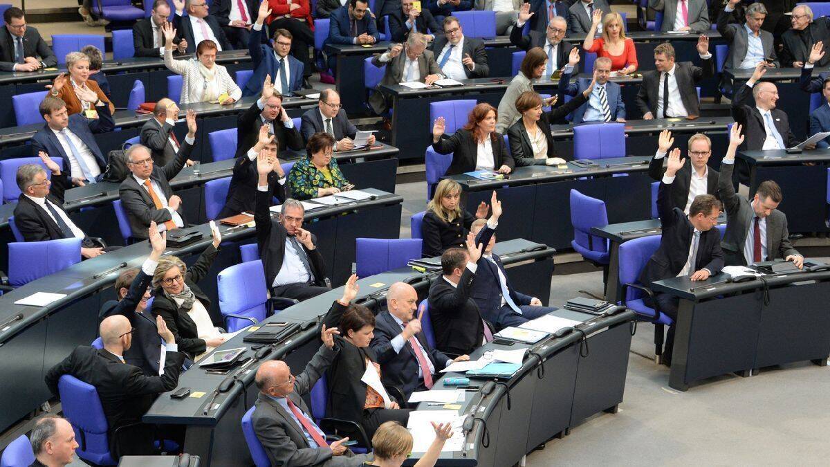Abstimmung im Deutschen Bundestag. 