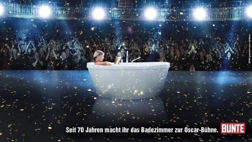 Bei KNSK wird das Badezimmer dank Bunte zur großen Bühne.