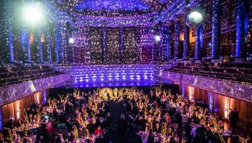 Im Kurhaus Wiesbaden wurde zum 28. Mal der Prix de Beauté veranstaltet.