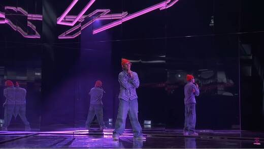 Justin Bieber performte seine Hits "Lonely" und "Holy" bei den American Music Awards 2020.