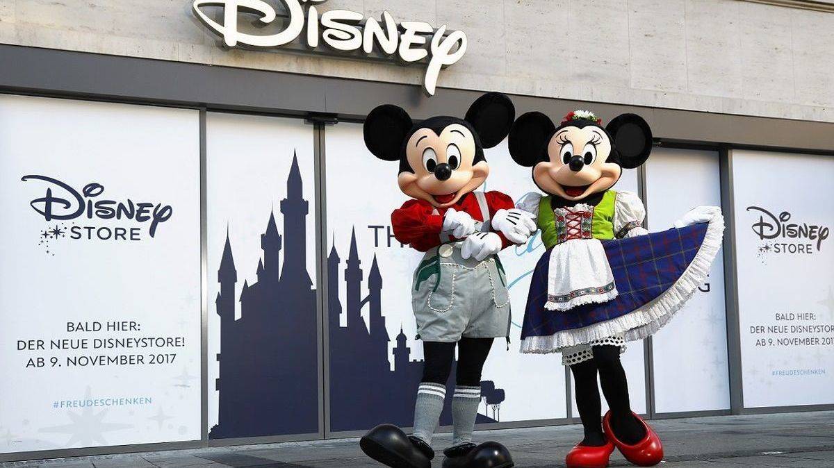 Micky, Minnie und Co. sind in München angekommen. Der bisher einzige Disney-Store wird eröffnet.