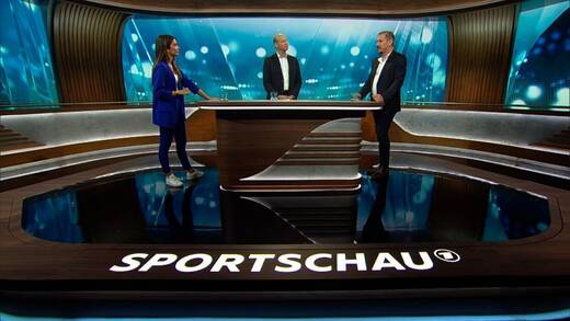 ARD-Sportschau-Moderation Lea Wagner sprach mit den ARD Media-Managern Uwe Esser (M.) und Christian Scholz.