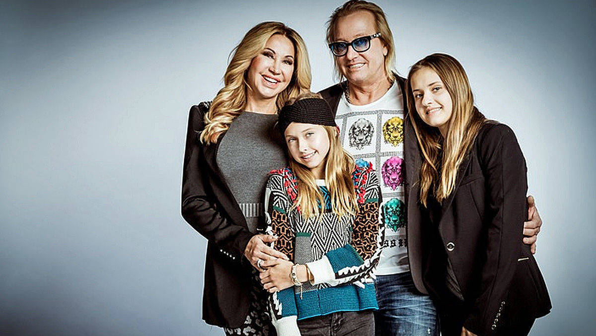 Bei der RTL-II-Reihe "Die Geissens - Eine schrecklich glamouröse Familie!" trägt das Familienoberhaupt gern Roberto Geissini.