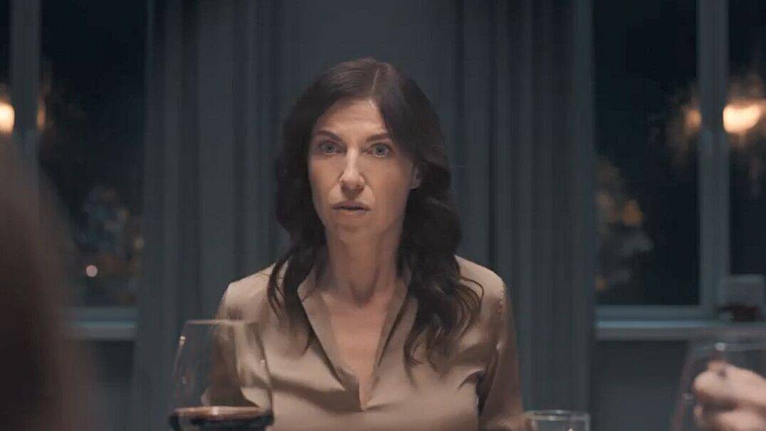 Der begleitende Spot greift humorig die Panik auf, eine HSE-Sendung zu verpassen.