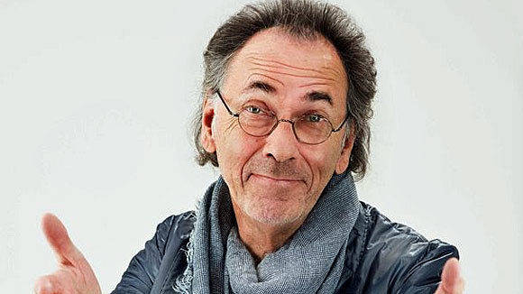 Mit "Genial Daneben" geht es nach gut 5 Jahren Pause bei Sat.1 weiter - mit Hugo Egon Balder.