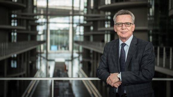 Thomas de Maizière ist Bundesminister des Inneren.