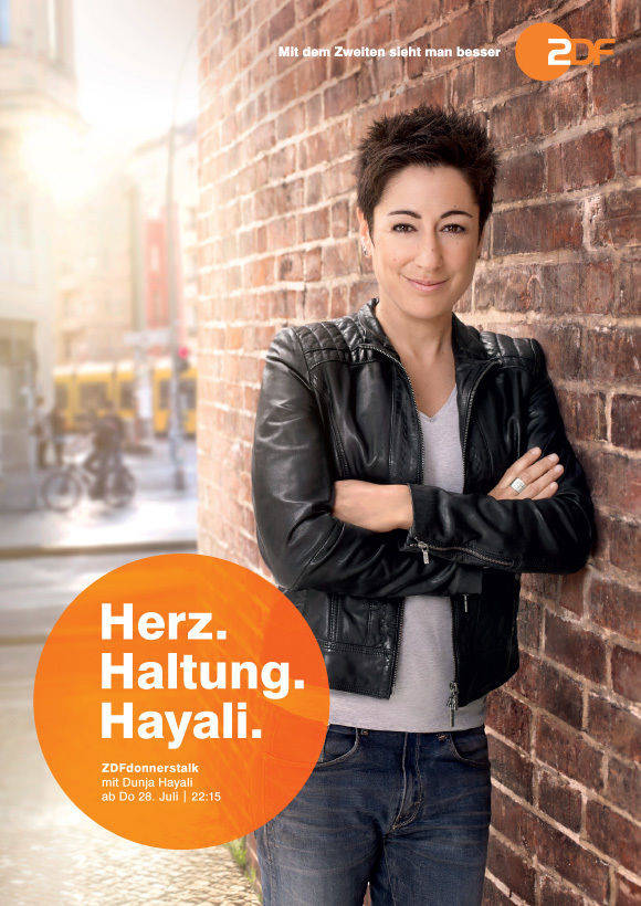 Mit "Herz.Haltung.Hayali" wirbt KNSK für ZDF-Talkshow.