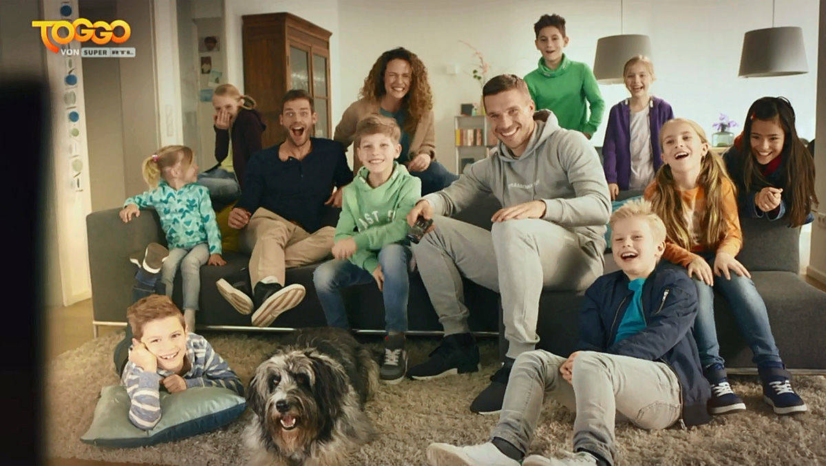 Fußballer Lukas Podolski wird Markenbotschafter von Super RTL und der Kindermarke Toggo.