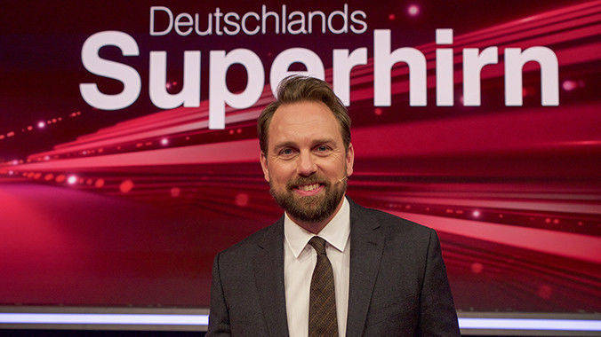 Steven Gätjen sucht im ZDF "Deutschlands Superhirn".