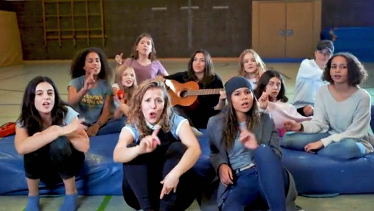 Sind nicht "Heidis Girls": Protestvideo von Schülerinnen und Pinkstinks gegen die Castingshow Germany's next Topmodel.