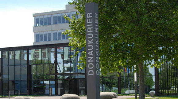 Der "Donaukurier" schlüpft unter das PNP-Dach.