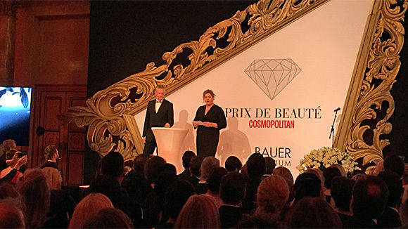 Jörg Hausendorf und Yvonne Bauer begrüßten in Wiesbaden rund 300 Gäste beim Prix de Beauté 2017.