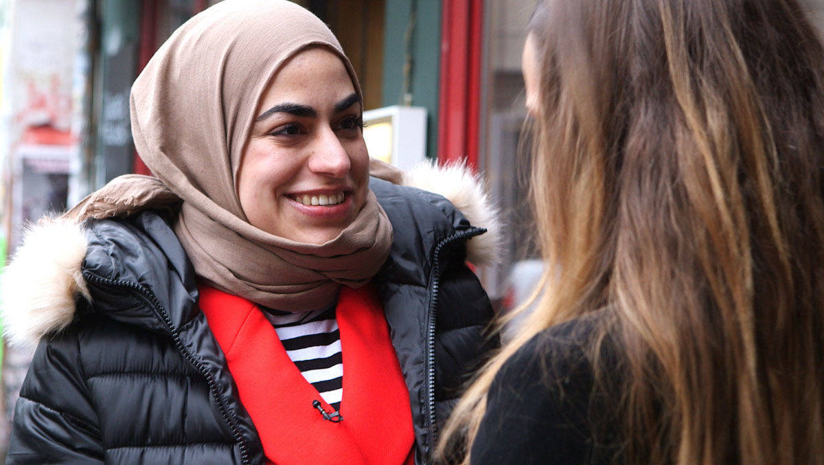 Feministin mit Hidschab: Bloggerin und Juristin Betül Ulusoy ist eine der sieben Heldinnen, die Sixx porträtiert.