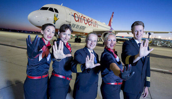 Tele 5 und Airberlin beginnen mit den Feierlichkeiten ab sofort - mit einem Jubiläumsflugzeug samt vulkanischem Gruß und „50 Jahre Star Trek“-Schriftzug.