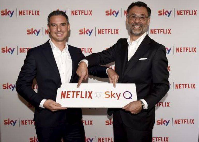 Rene Rummel-Mergeryan (l.), Netflix, mit Marcello Maggioni, Sky Deutschland