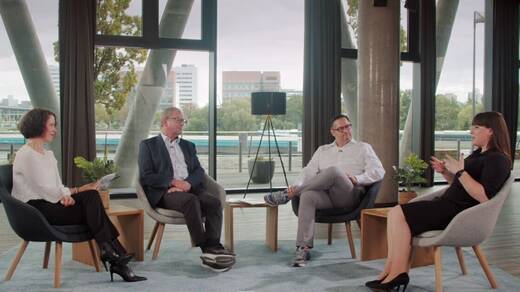 Diskutieren die Ergebnisse (v.l.): AGF-Sprecherin Juliane Paperlein, Guido Modenbach (SevenOne), Norman Wagner (Deutsche Telekom), AGF-Chefin Kerstin Niederauer-Kopf.