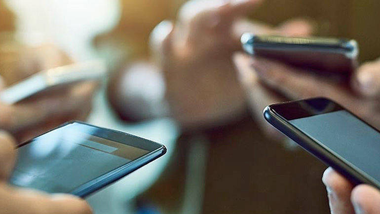 Das omnipräsente Smartphone verändert die Mediennutzung dramatisch.