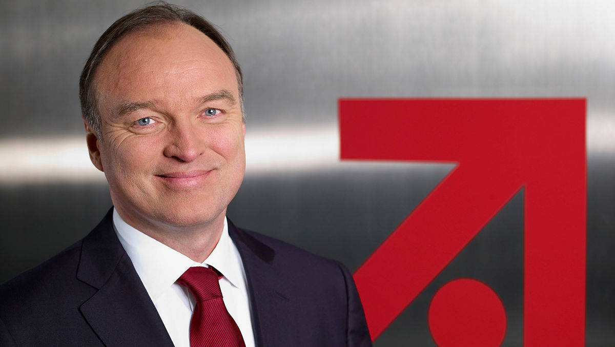 ProSiebenSat.1-Konzernchef Thomas Ebeling hat die Prognose fürs TV-Geschäft korrigiert.