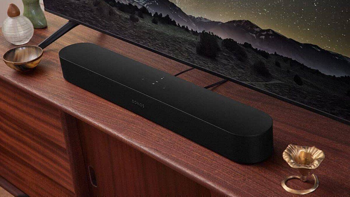 Die Sonos-Soundbar Beam 2 will für den guten Ton bei Filmen und Serien sorgen.