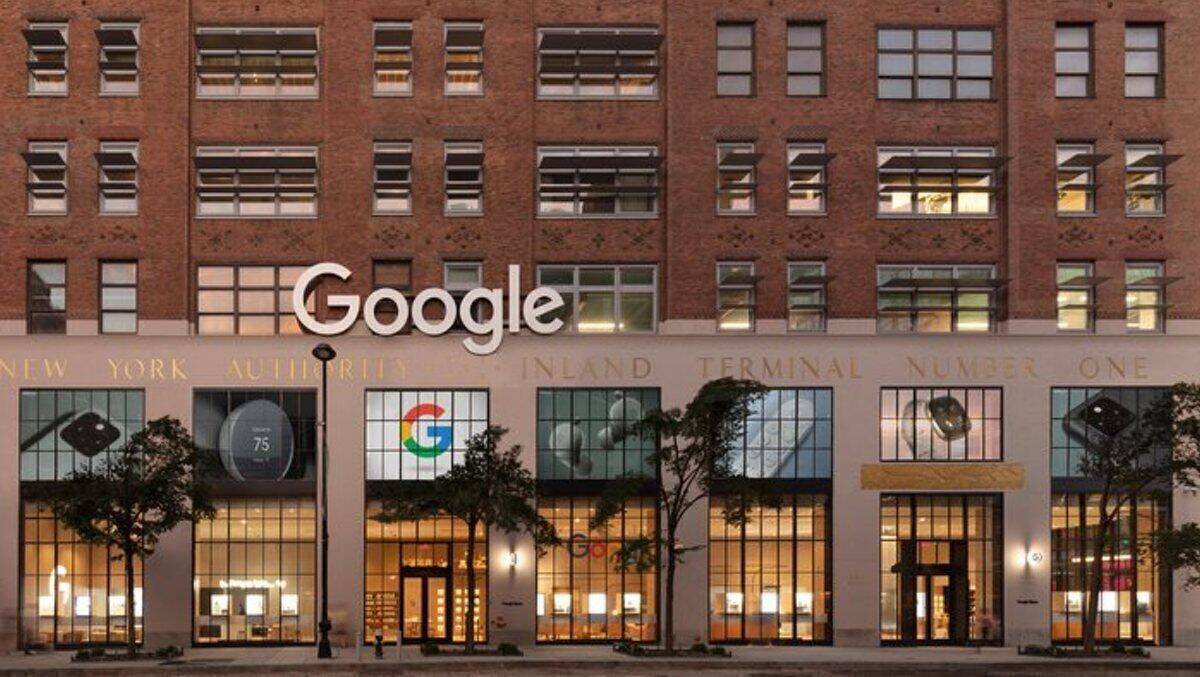 Die Front des ersten realen Google Stores im New Yorker Stadtteil Chelsea. 