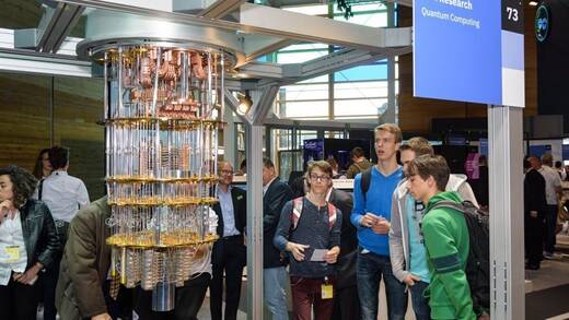 Auf der Cebit 2018 wurde zur Demonstration dieses Modell eines Quantencomputers gezeigt.
